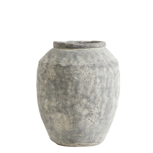 Cache-pot en ciment rustique