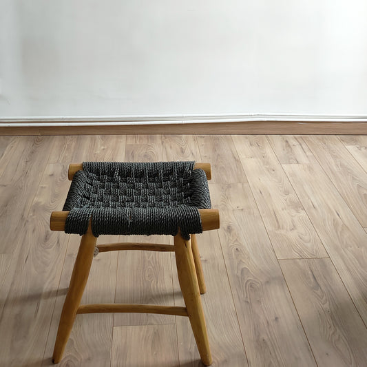 Tabouret teck et tissage gris